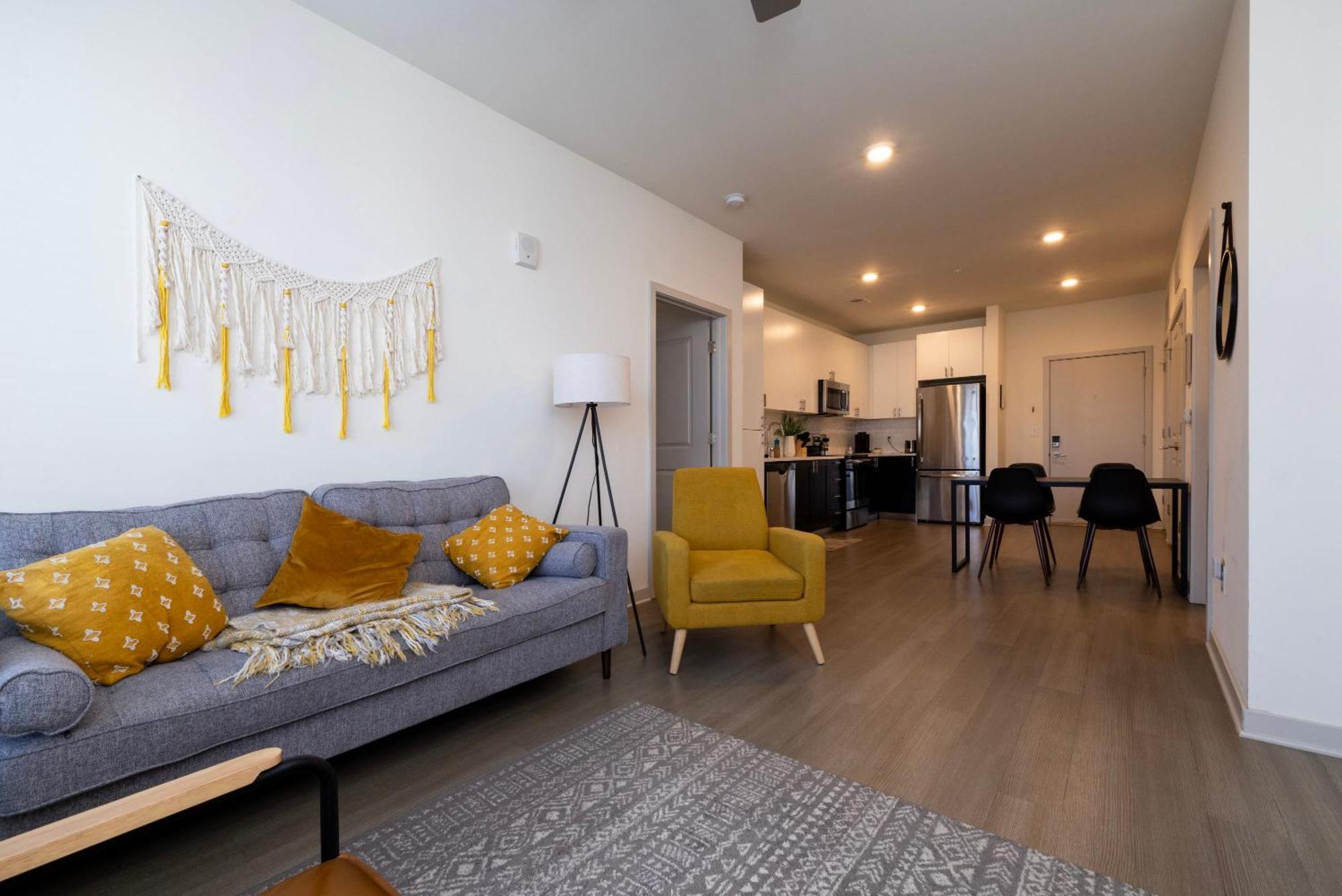 Modern Nulu 2Br Cozysuites 01 Louisville Bagian luar foto