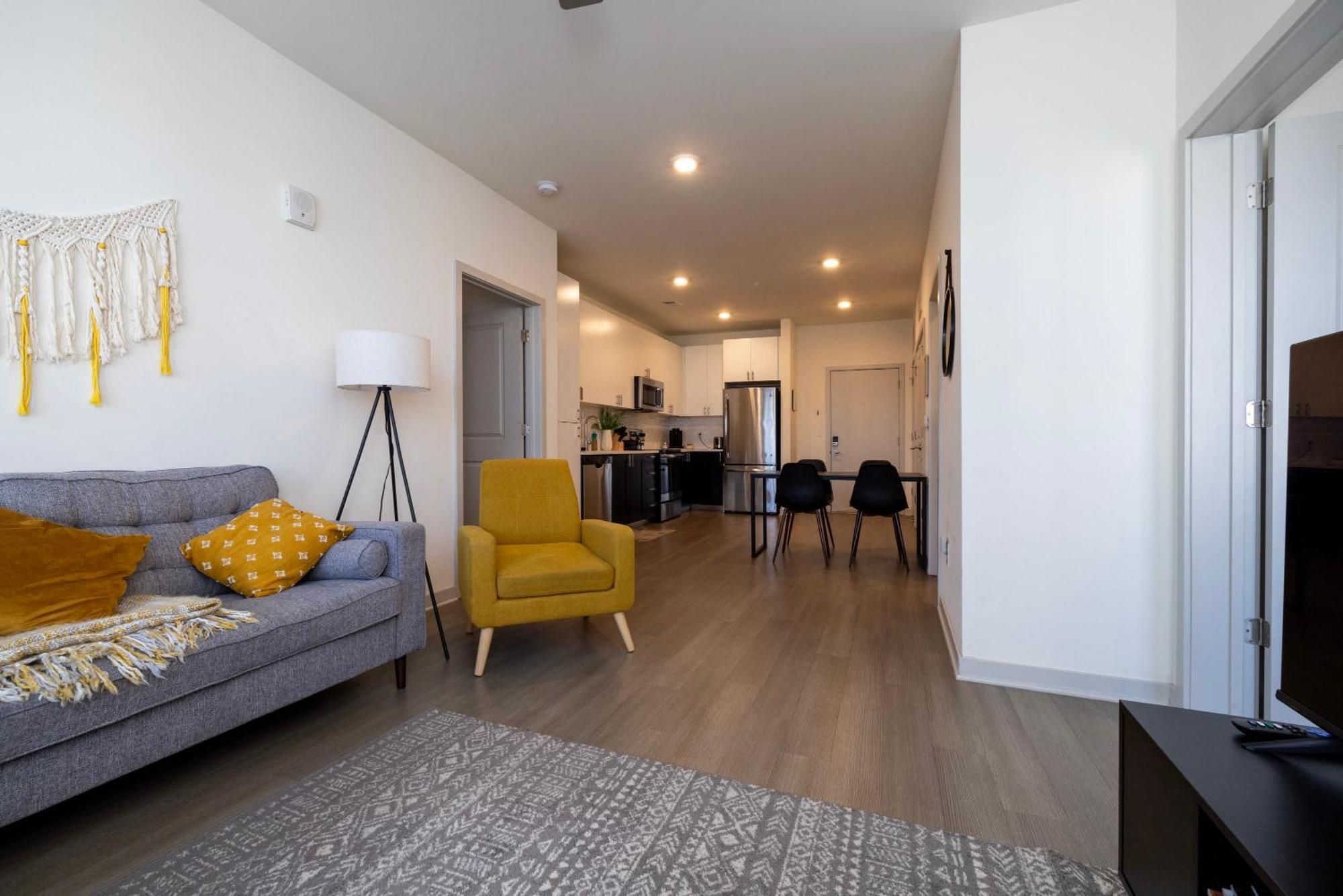 Modern Nulu 2Br Cozysuites 01 Louisville Bagian luar foto