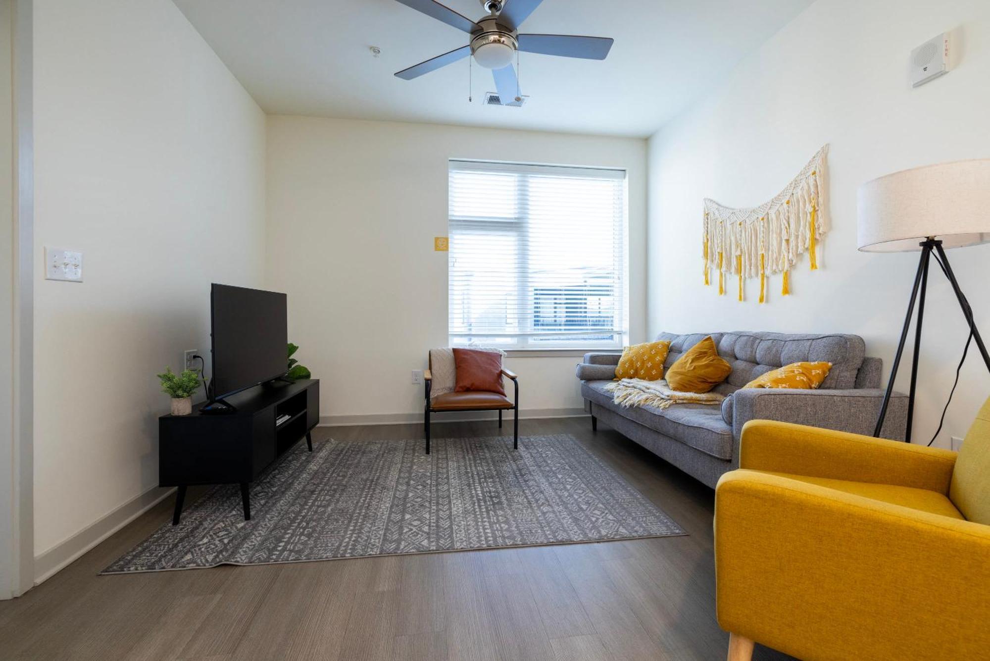 Modern Nulu 2Br Cozysuites 01 Louisville Bagian luar foto