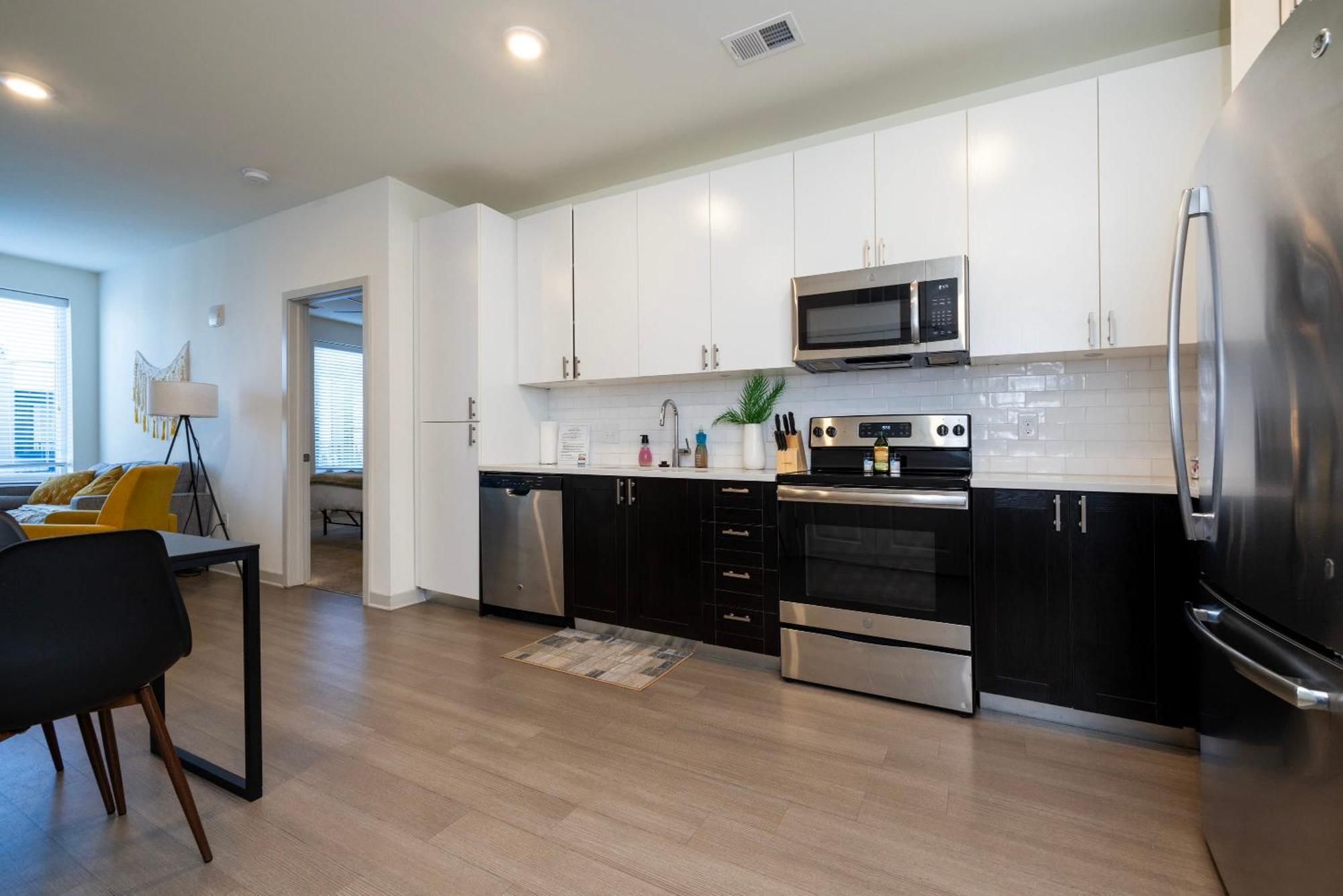 Modern Nulu 2Br Cozysuites 01 Louisville Bagian luar foto