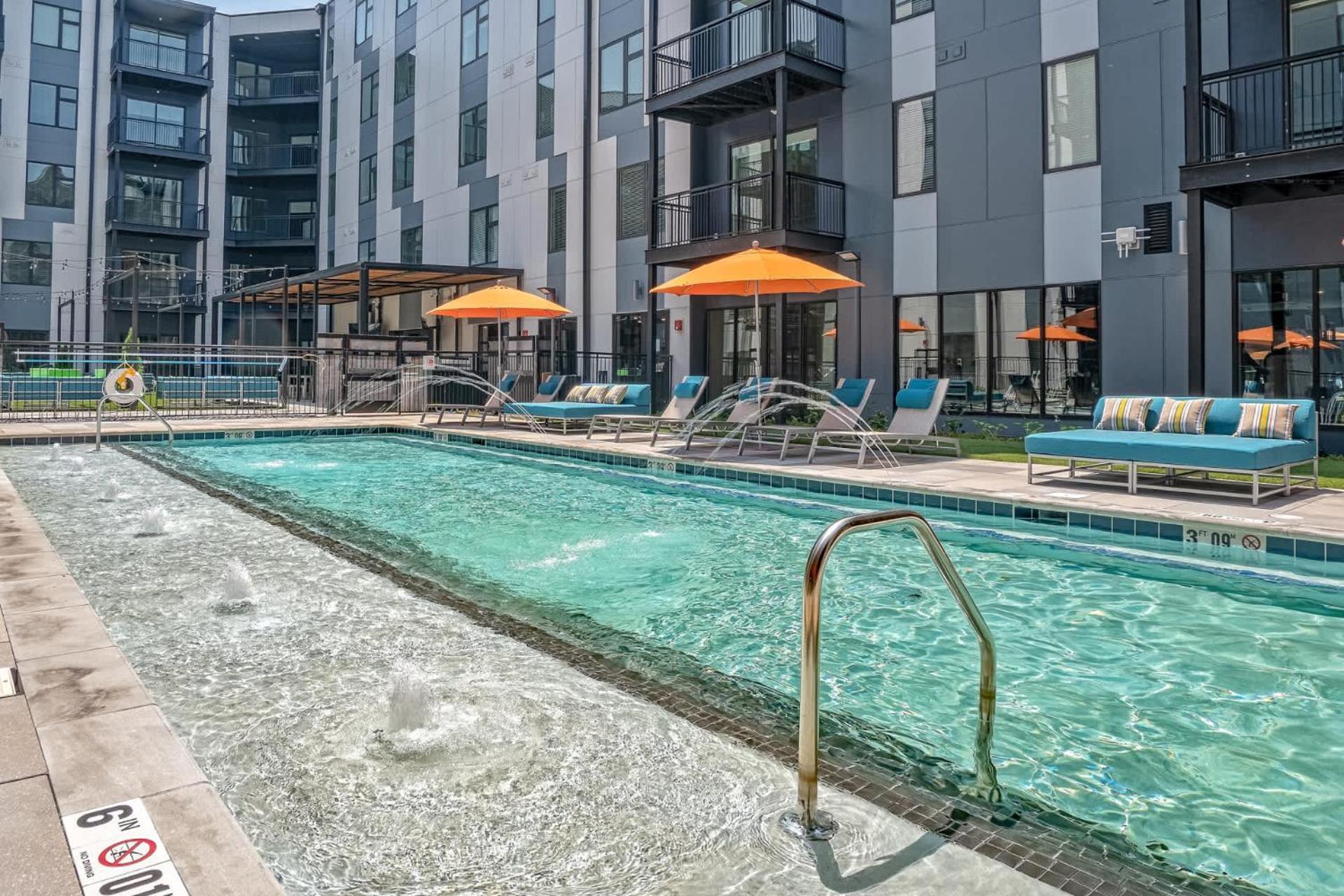 Modern Nulu 2Br Cozysuites 01 Louisville Bagian luar foto